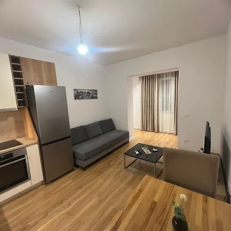 Theranda 21 Apartman